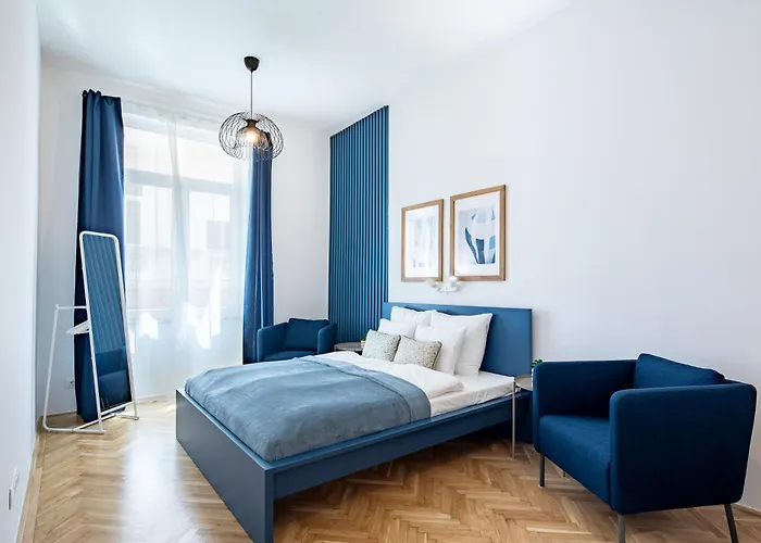 T5 Tuzolto Apartment